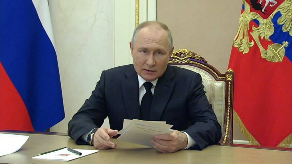 Кто Путин для России ?!