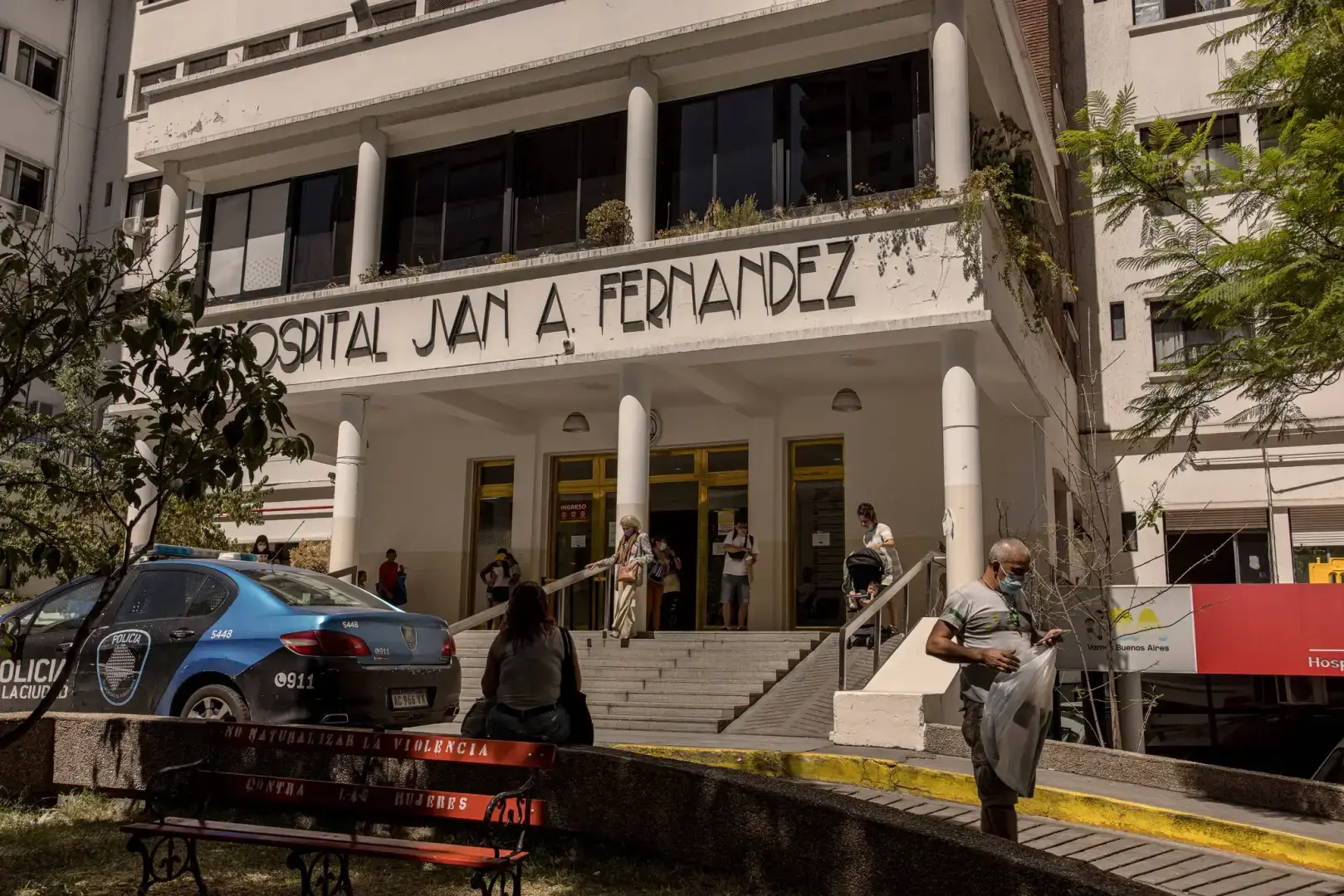 (Буквальный) паспорт из России: рожать в Аргентине