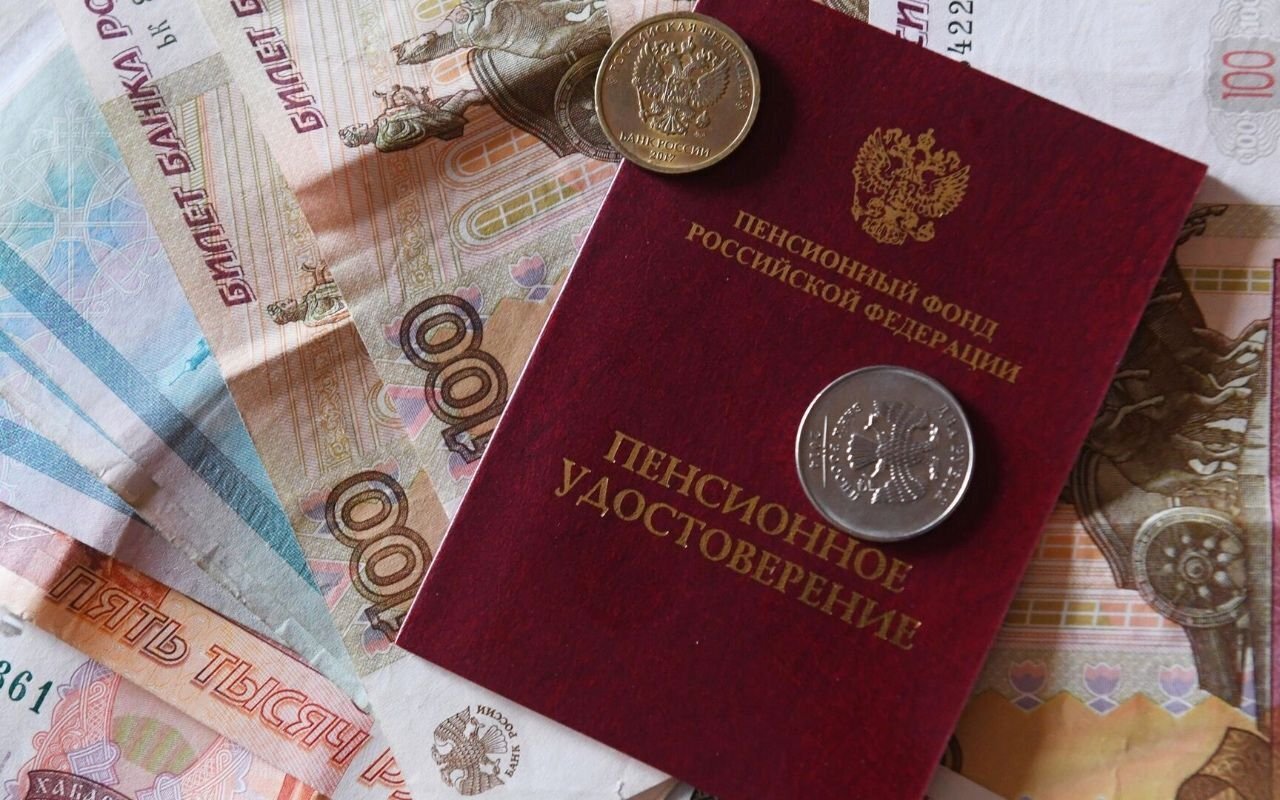 Объявлены получатели выплаты для пенсионеров в 10.000 руб. в апреле 2023 года: Кто из пенсионеров сможет рассчитывать на прибавку к пенсии