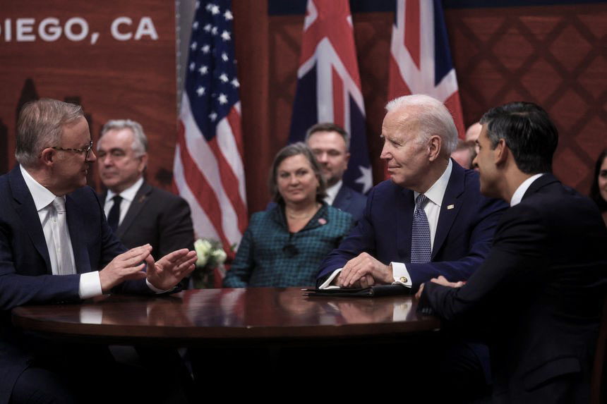 Как США согласились поставлять Австралии ядерные субтехнологии !