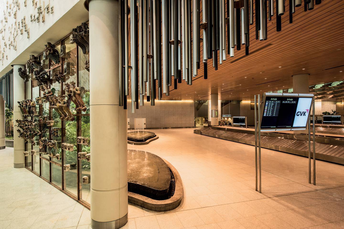 Аэропорт Абу-Даби признан лучшим в мире по качеству обслуживания пассажиров по результатам опросов пассажиров.