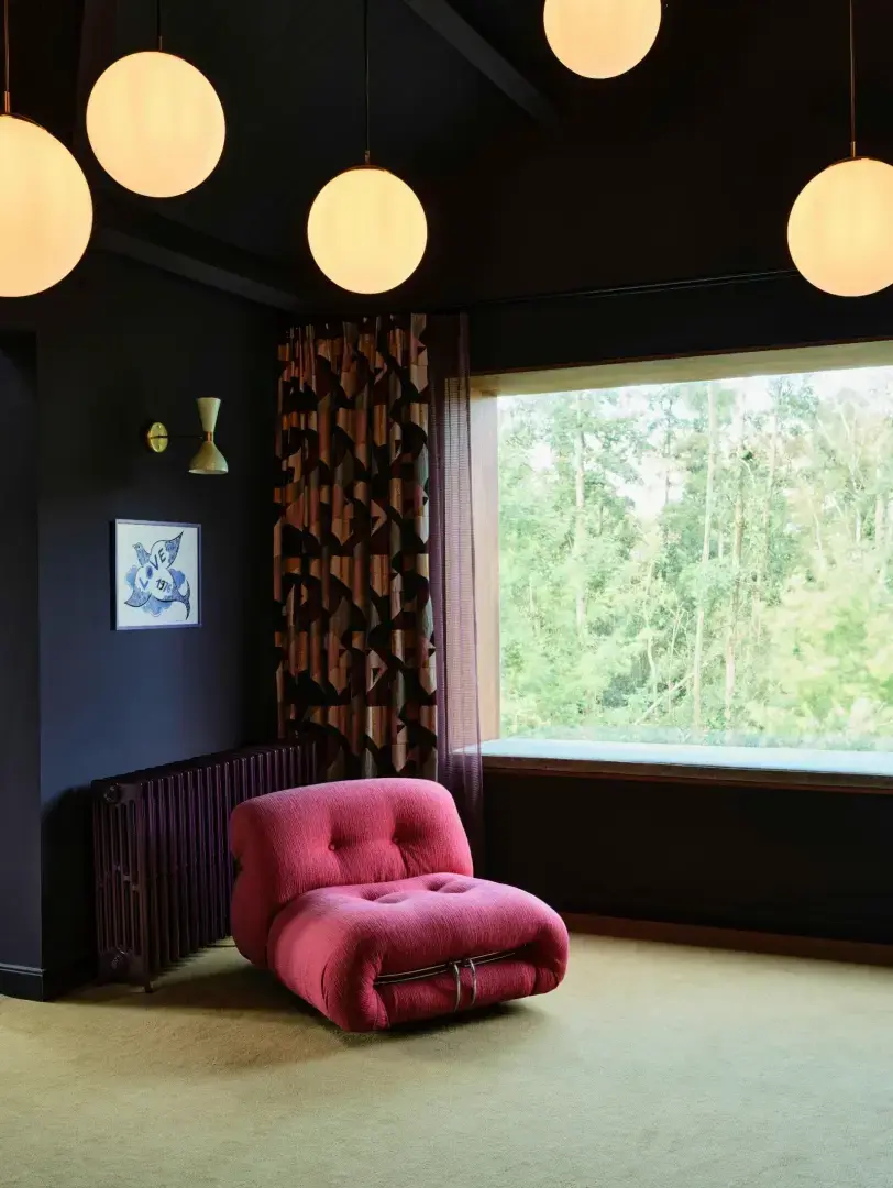 Этюд цвета и формы — в гостях у актрисы Кэрис ван Хаутен.