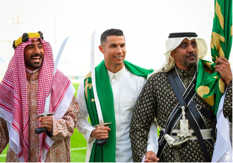 Букмекерская контора, замена и безголевая игра - тяжелая ночь для Роналду