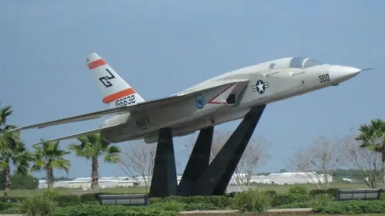 10 самых впечатляющих сверхзвуковых бомбардировщиков всех времен