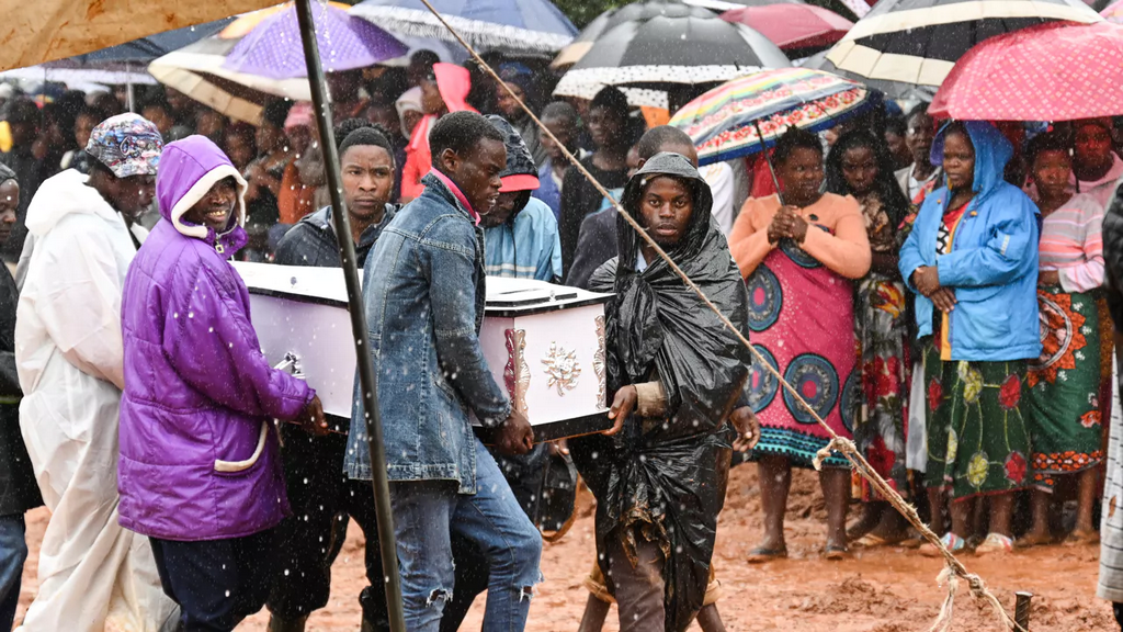 Тем временем более 400 человек погибли в Юго-Восточной Африке от циклона Фредди