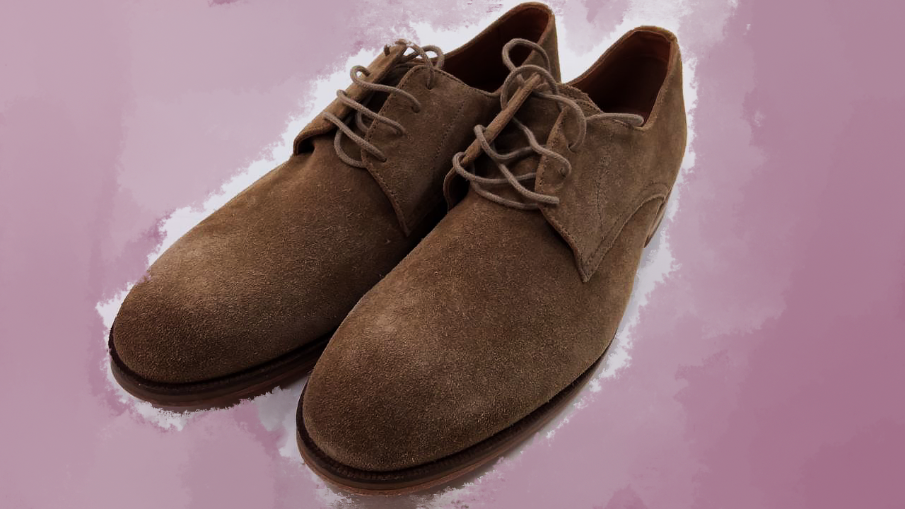 Простые советы по уходу за замшей и кожей