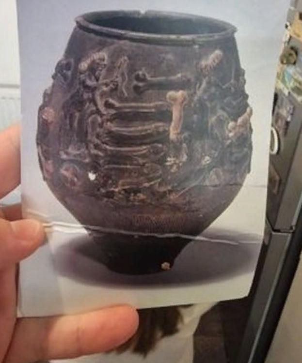 Открытка с изображением пенисов принести в школу