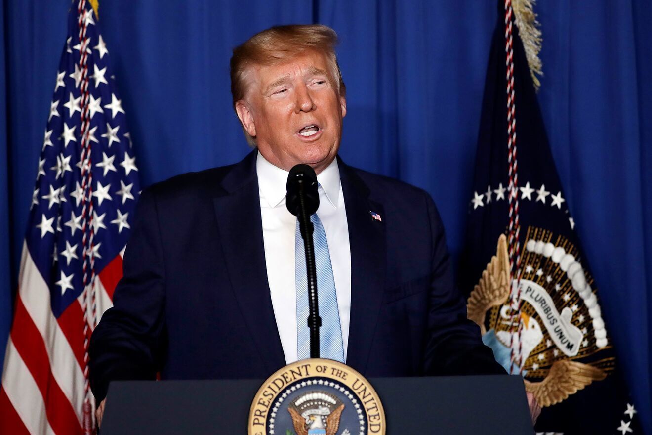 Трамп говорит, что ожидает ареста во вторник, поскольку правоохранительные органы Нью-Йорка готовятся к возможному предъявлению обвинений