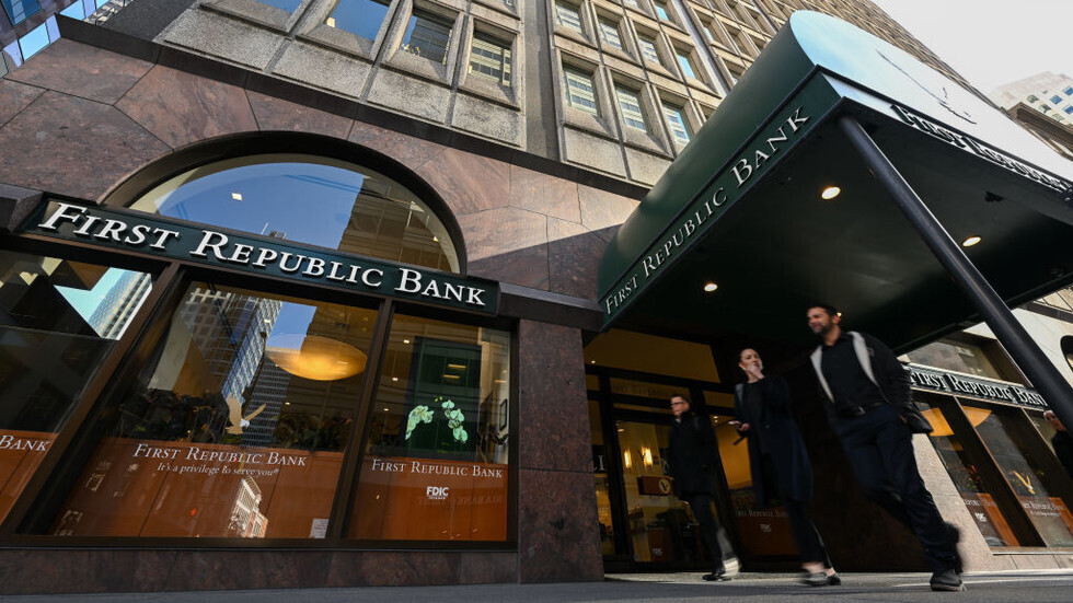 СРОЧНО!!!! "First Republic Bank: Крах акций и возможная продажа"