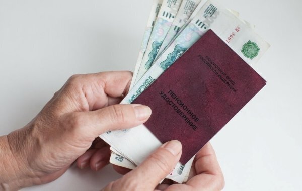 Размер МРОТ с 1 марта 2023: индексация МРОТ, ПМ и пенсий с 1 июля или 1 января? Повышение размера МРОТ на 10% до 19 242 рубля - понизит безработицу?