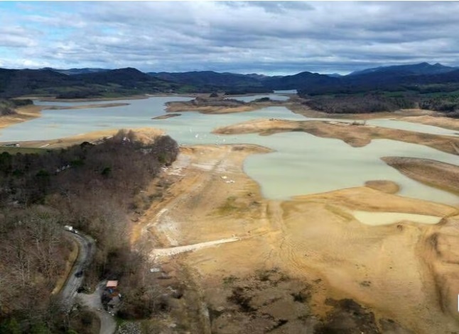 Климатическая бомба замедленного действия тикает, необходимо срочно сократить выбросы, говорит глава ООН