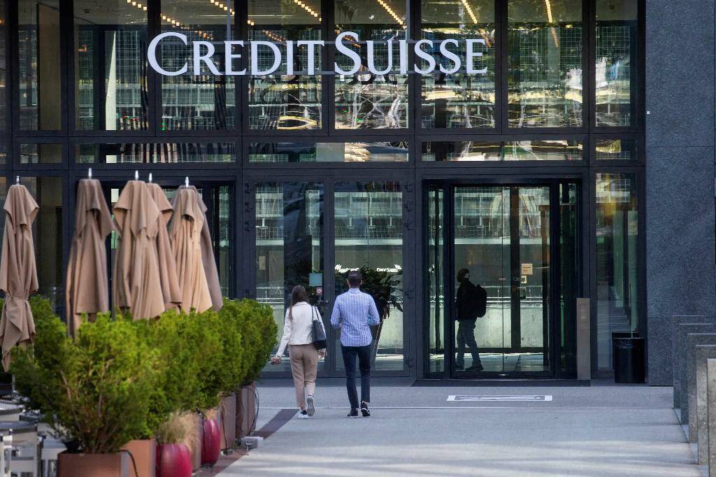 UBS соглашается купить конкурента Credit Suisse
