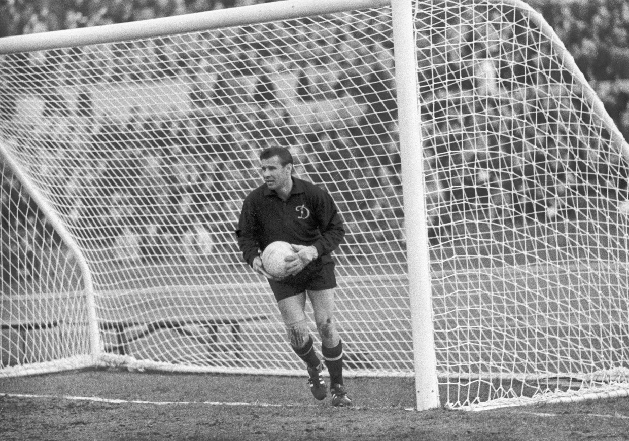 "Перед игрой я выпиваю хорошую водку, чтобы привести мышцы в тонус"