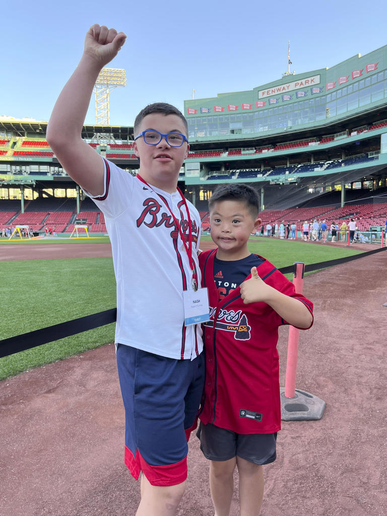 Поклон Брэди и Андреа: спасли детей, брошенных из-за синдрома Дауна