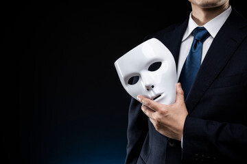 Почему не запретят в России сайт change.org ?..