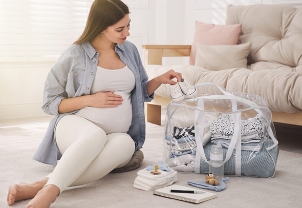 Первые шаги в мире: Топ-5 необходимых вещей для новорожденных