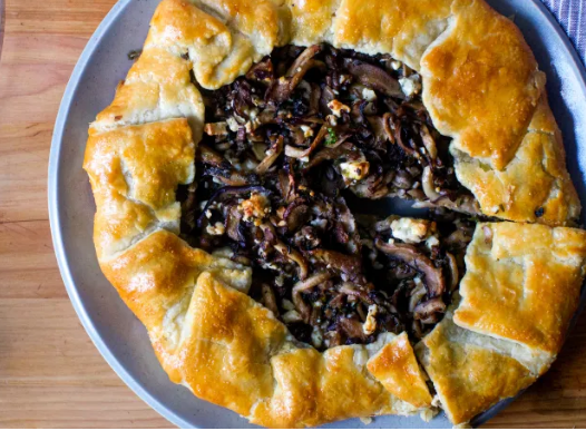 Галет из диких грибов и стильтона