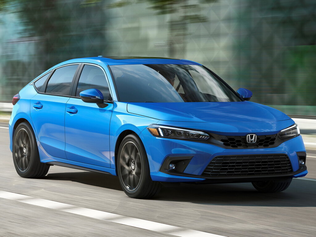 Три лучших недорогих автомобиля: Toyota Corolla, Honda Civic и Mazda3.