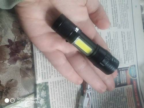 Компактный фонарик с мощной батареей