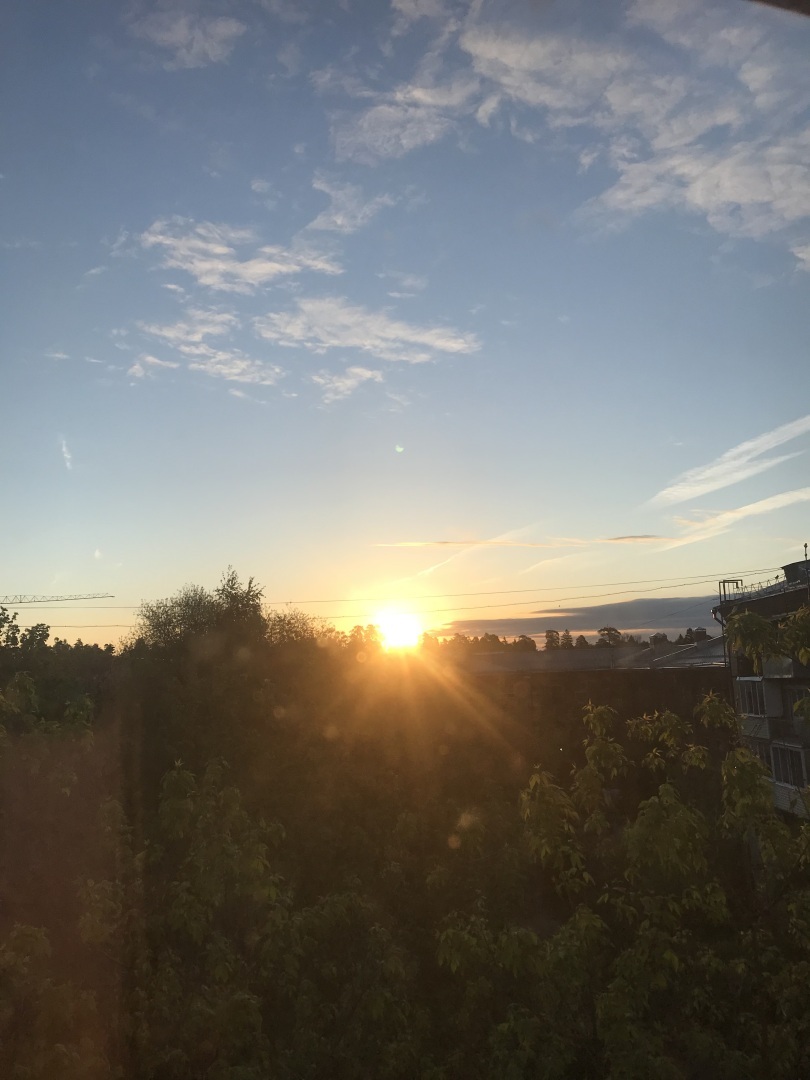 Месяц май - это Первомай, это день Радио, это праздник 9 Мая, и это просто месяц,