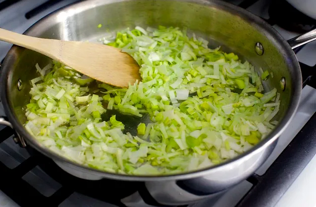 Дважды запеченный картофель с капустой