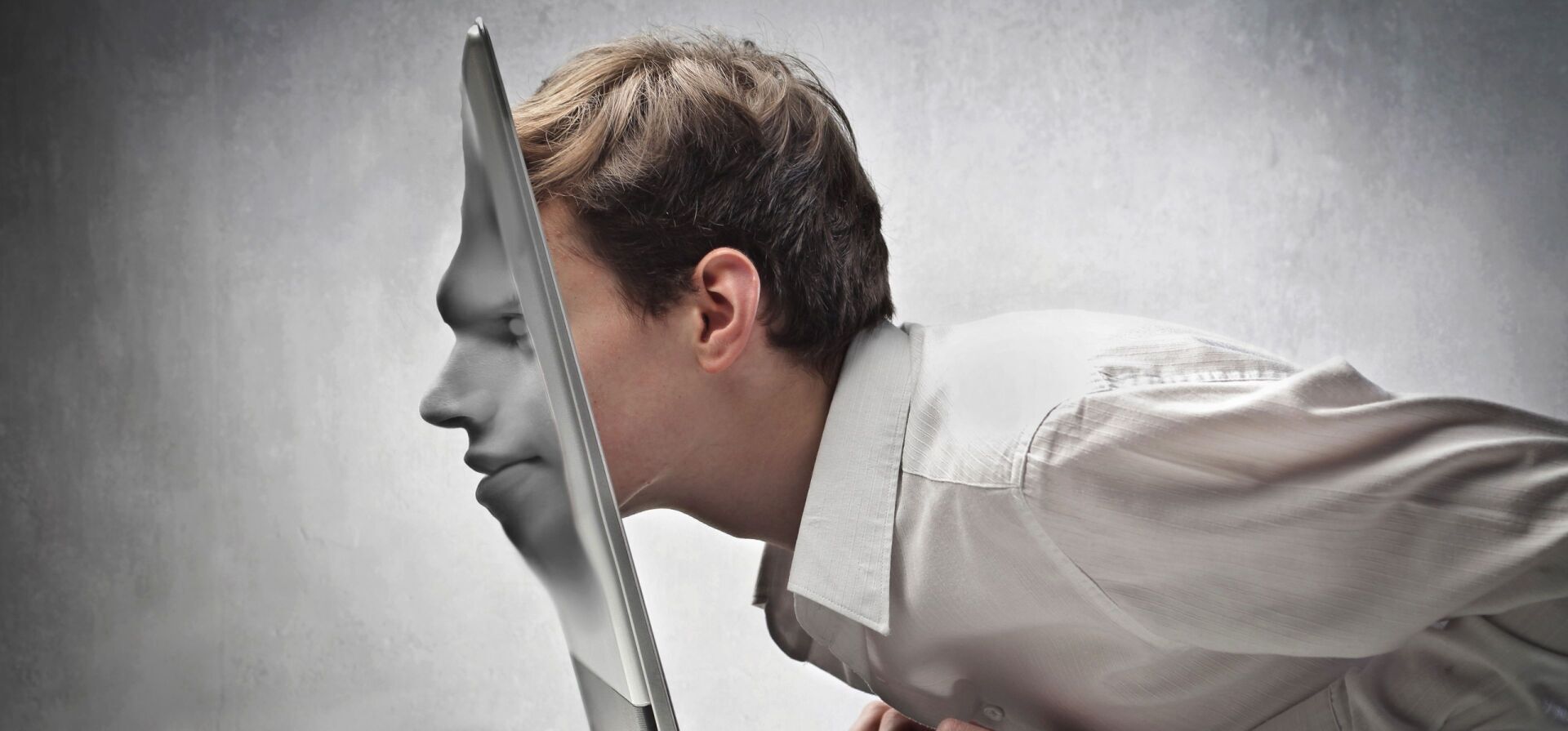 Почему 90% населения в России живут так, и хорошо ли они живут?