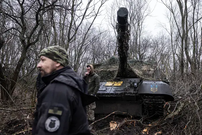 Украину, накачивают западным оружием