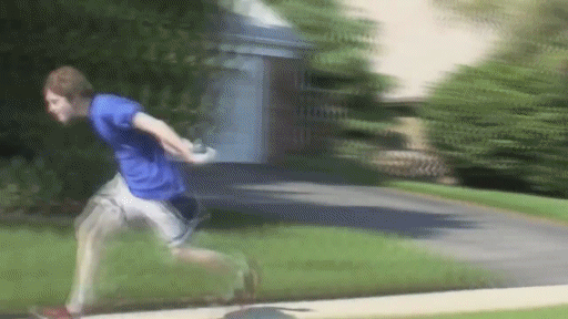 Почему, когда умер близкий человек, надо бегать, подавать самому в МФЦ, ИВЦ, в ЖКХ и так далее. Сбербанк заблокировал карту!