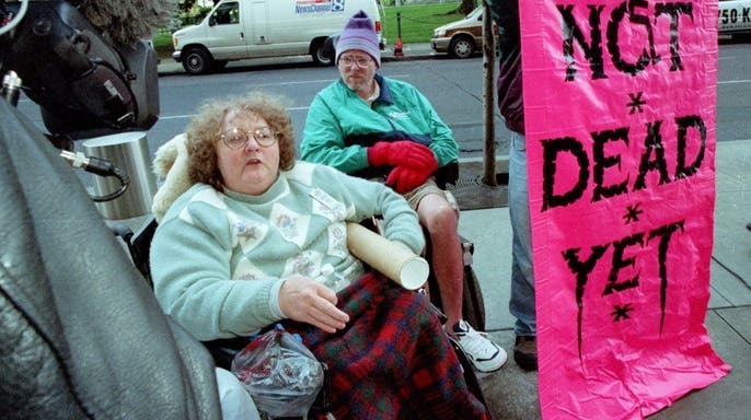 Продвижение легализации ассистированного самоубийства в США вызывает тревогу у врачей, защитников прав инвалидов: 'Где провести черту?'