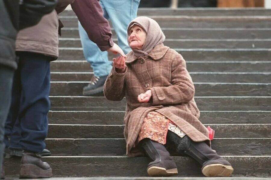 Россия вымирает миллионами на радость власти.