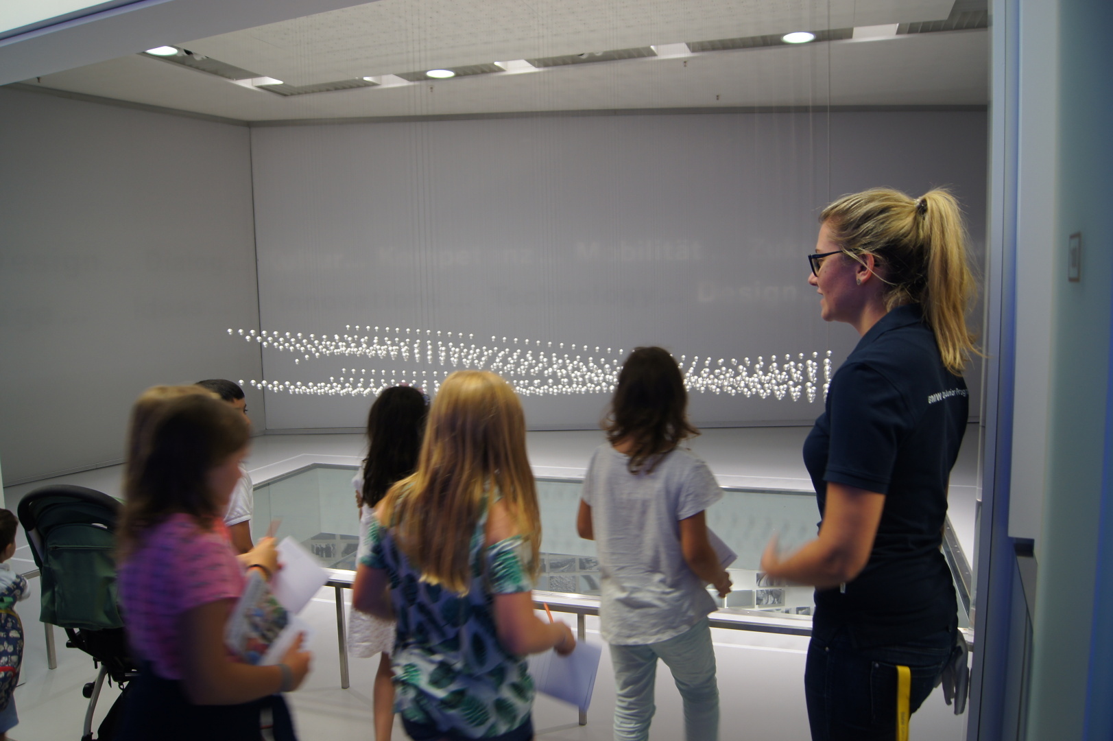 Вот как должен выглядеть современный музей одного из автопроизводителей. Это музей истории БМВ..Мюнхен