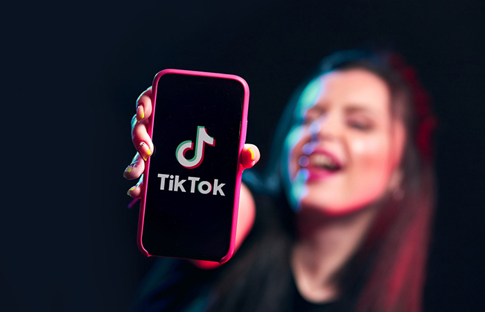США хотят закрыть Тик Ток из-за подозрений в слежке за американцами и передаче данных Пекину
