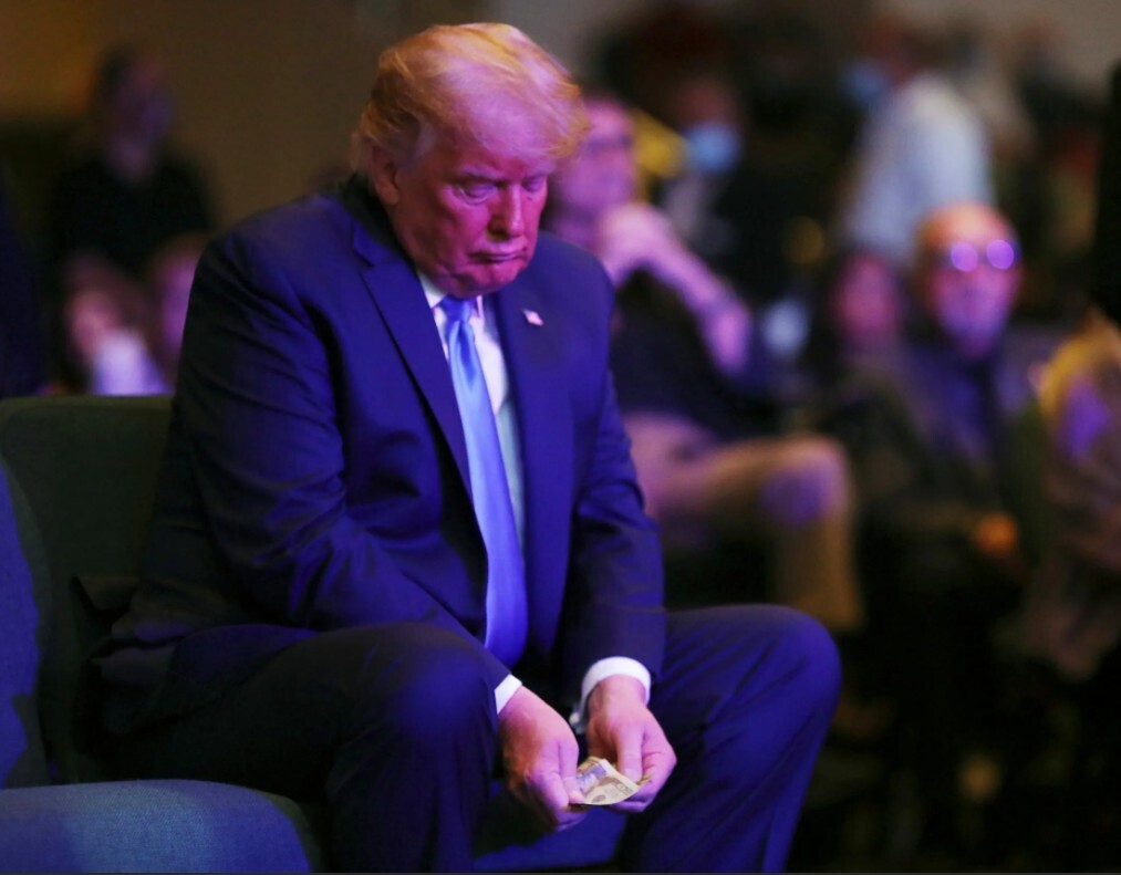 Расследование Трампа о деньгах затихает после хаотичной недели