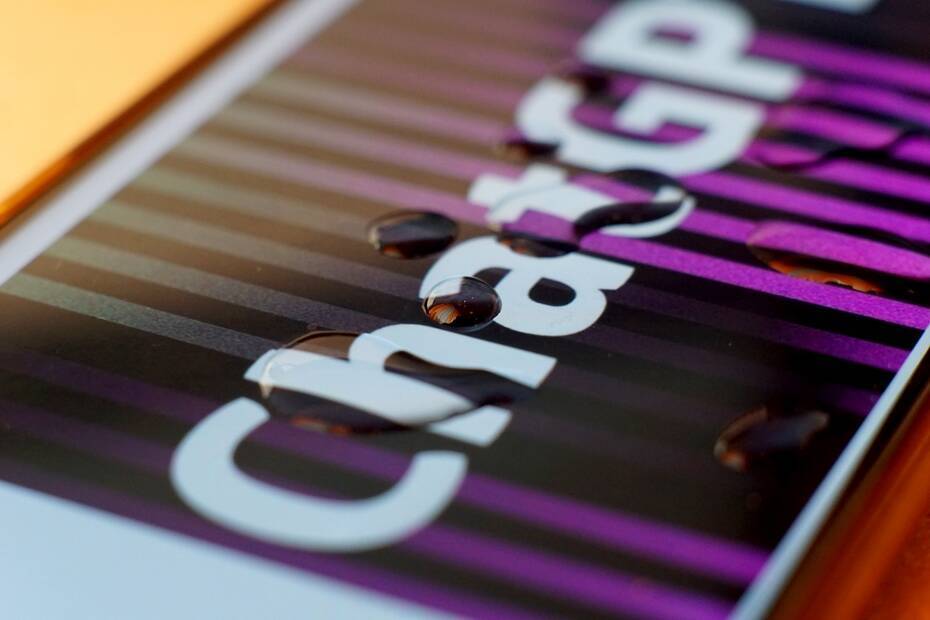 Нейросеть ChatGPT назвала условия мира на Украине. Вот что у неё получилось