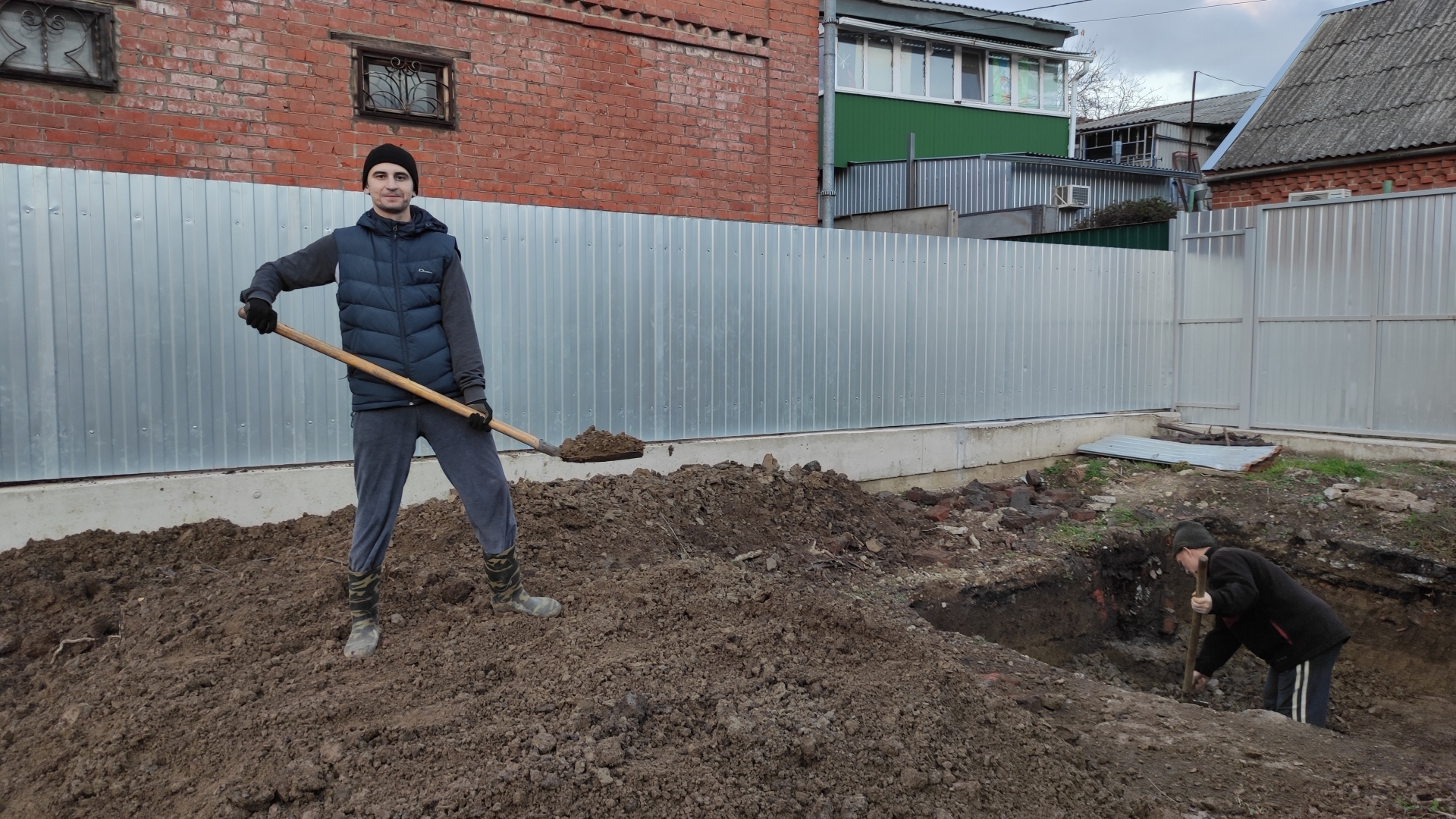 В России нет базработицы. Тогда почему все сидят по домам?