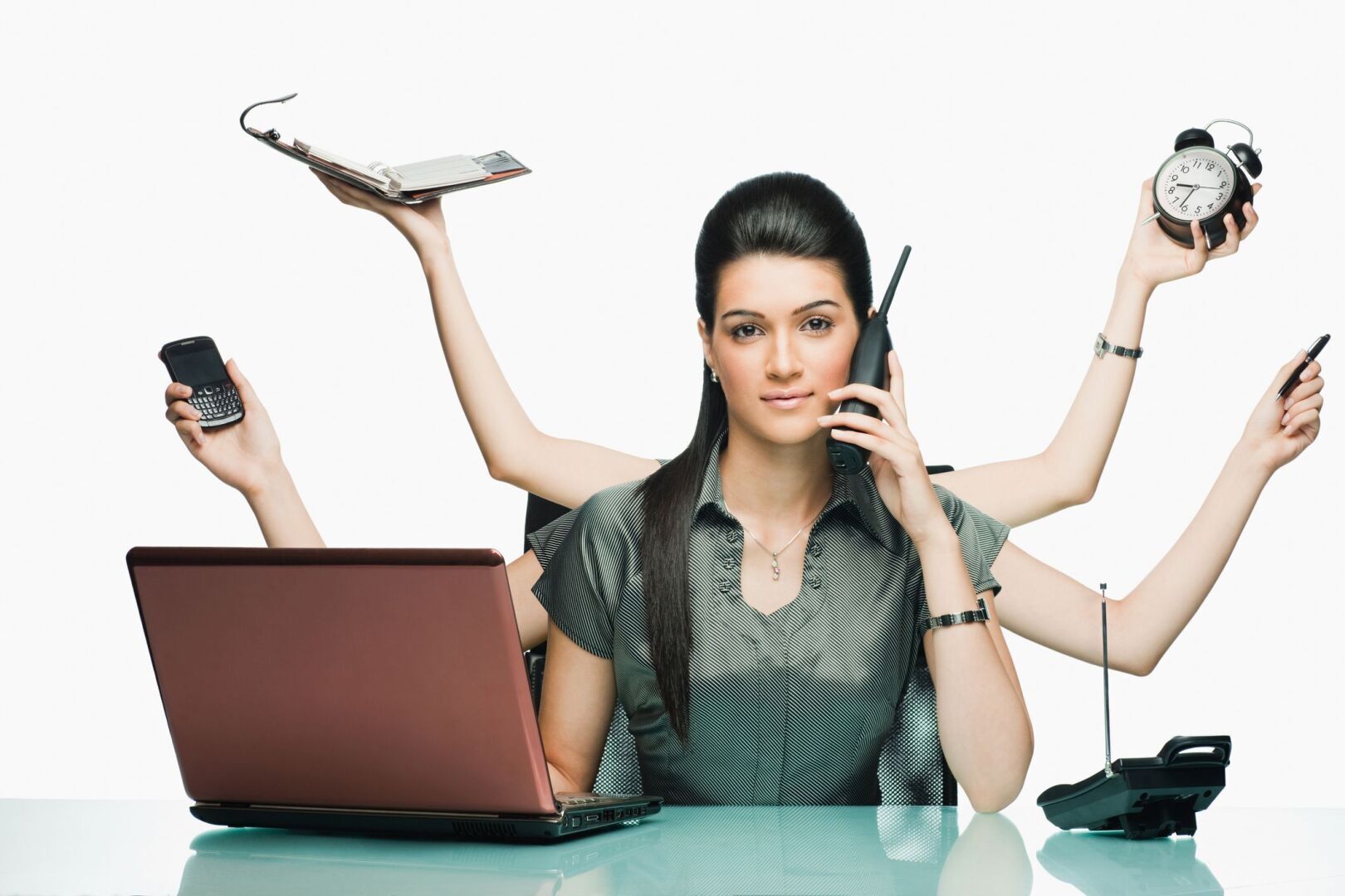 Конкуренция =? Руководство организовало турнир по созданию лучшего мобильного приложения,