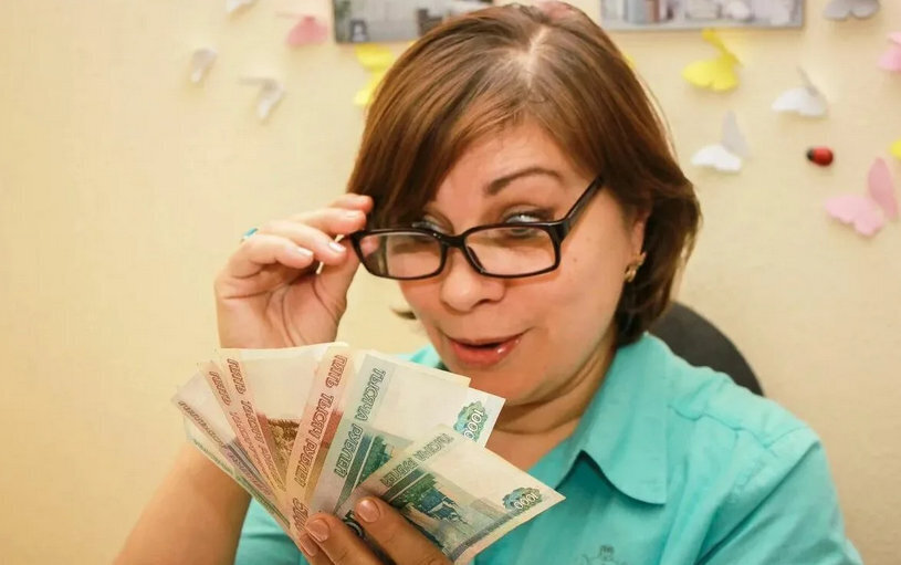 Размер МРОТ с 1 марта 2023: индексация МРОТ, ПМ и пенсий с 1 июля или 1 января? Повышение размера МРОТ на 10% до 19 242 рубля - понизит безработицу?