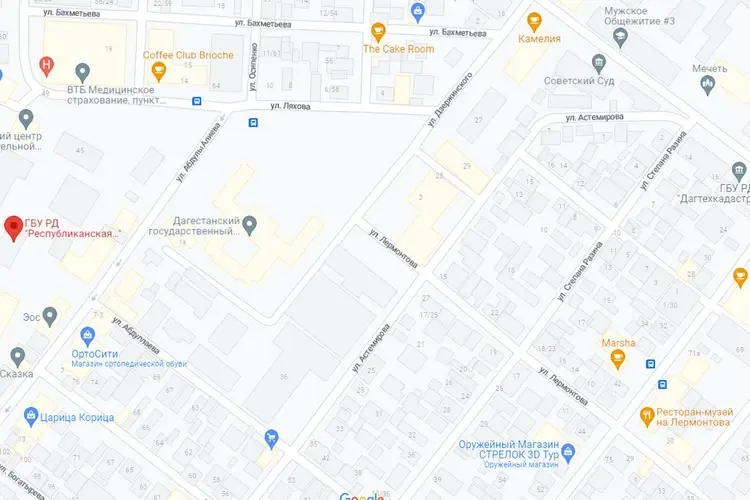 Загадочная стрельба возле медицинского колледжа в Махачкале: раненый пропал без вести, преступники в бегах