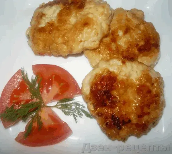 Вкусный, сочный , простой рецепт! Получите! Котлеты куриные с добавлением грибов.
