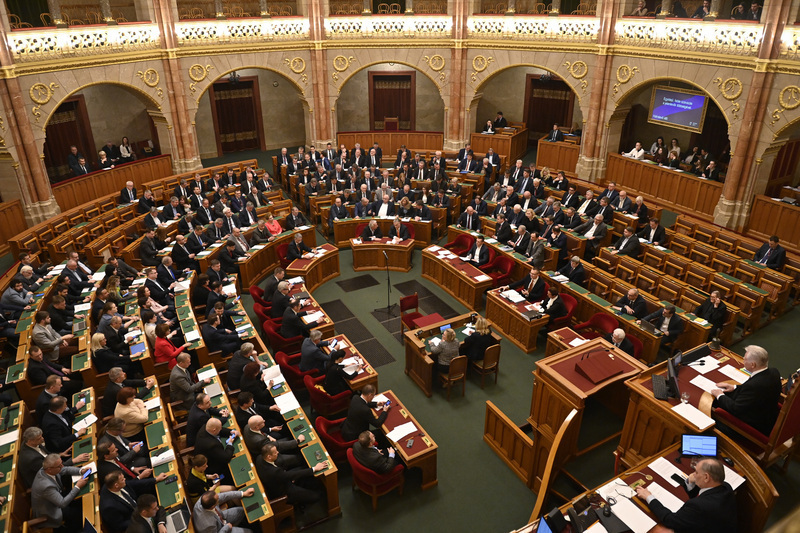 Венгерский парламент ратифицировал вступление Финляндии в НАТО , Швеция ...