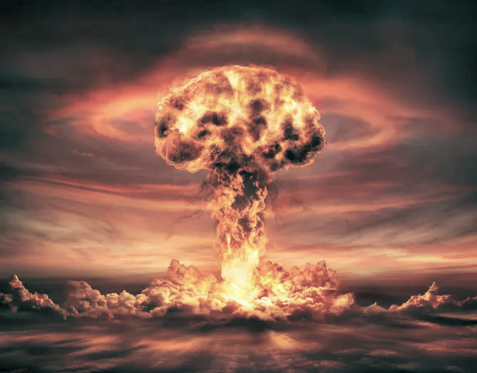 Ядерная кнопка находится в руках Путина. Вы допускаете запуск "Мертвой руки"?