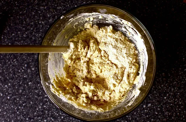 Сметанный кукурузный хлеб с алеппо