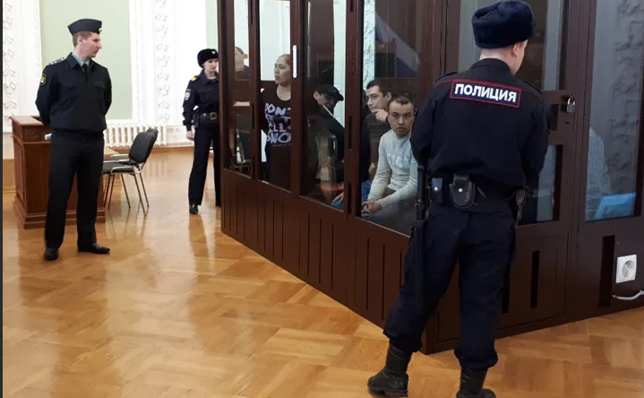 Плохих мигрантов обещают наказывать