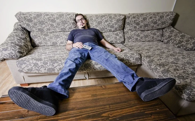 Исследование выявило стойкое снижение ежедневного количества шагов среди взрослого населения США после пандемии