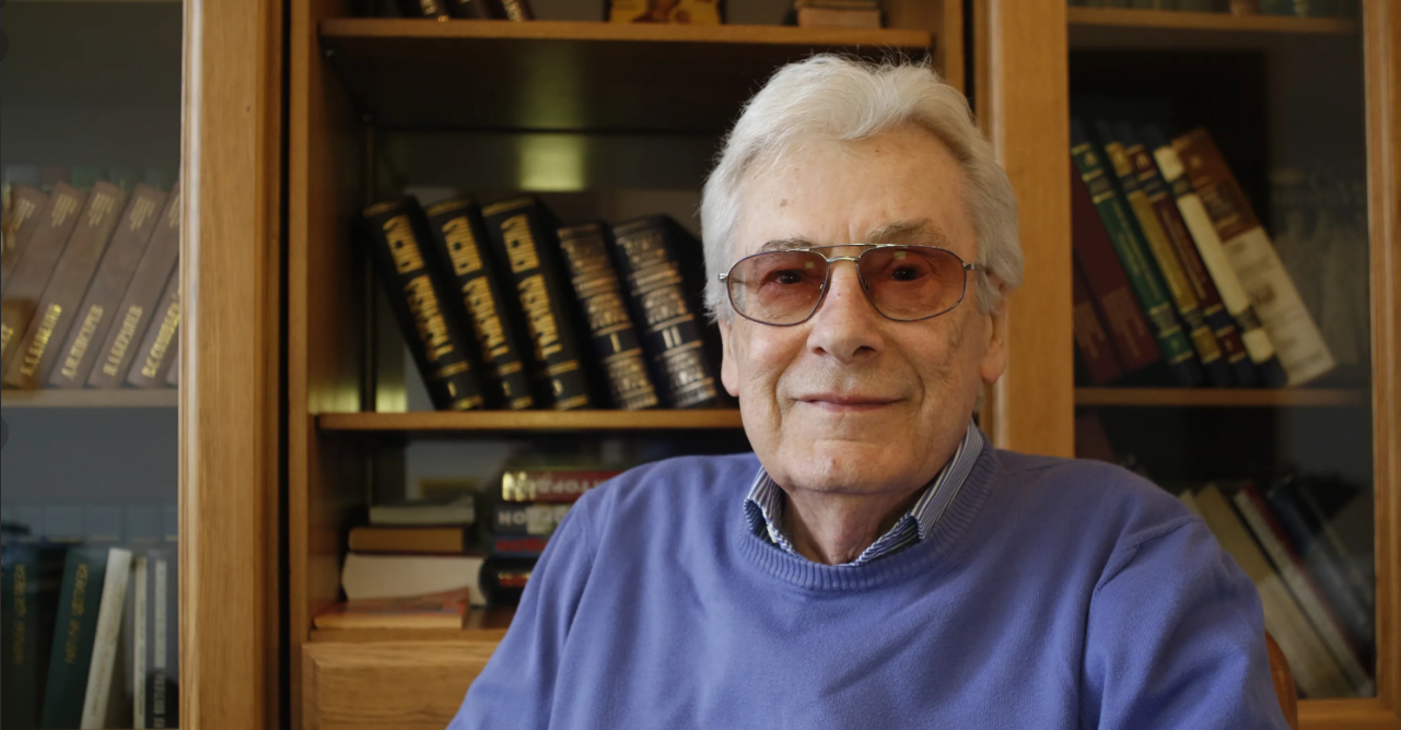 Зачем русские скидываются на красивую жизнь для избранных