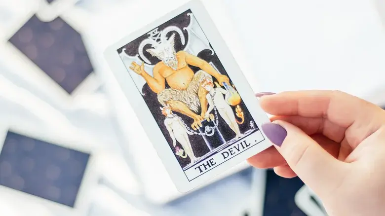 Что означает карта Дьявол в Таро? (не переживайте, все не так плохо, как вы думаете)