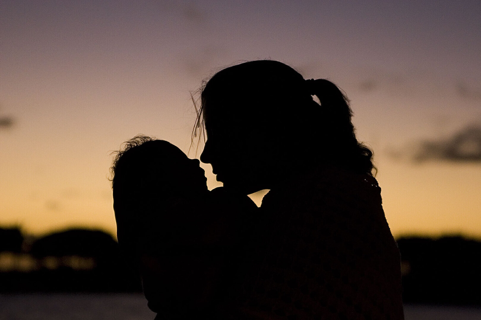 Подсчитали, сколько часов родители тратят на беспокойство о своих детях