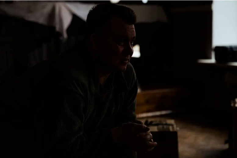 Украинцы на скрытом командном пункте видят, как Бахмут идет своим путем