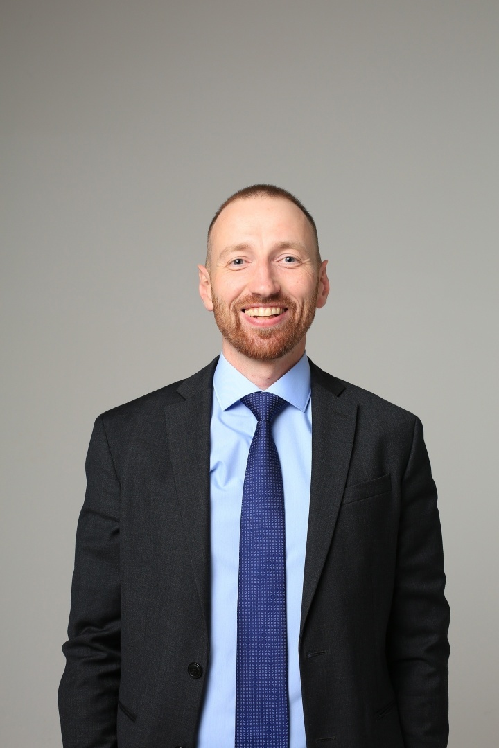 Уже скоро подать в суд и учавствовать в суде можно будет через мобильный телефон