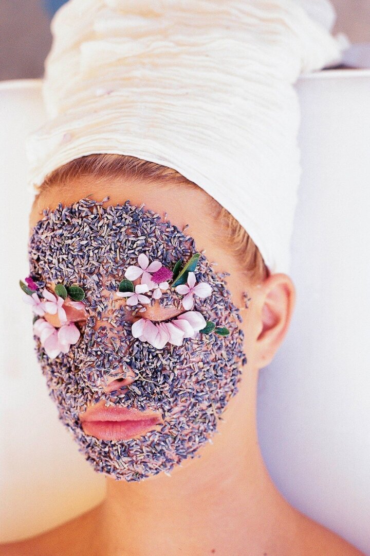 Что подарить девушке на день рождение молодой и амбициозной?.